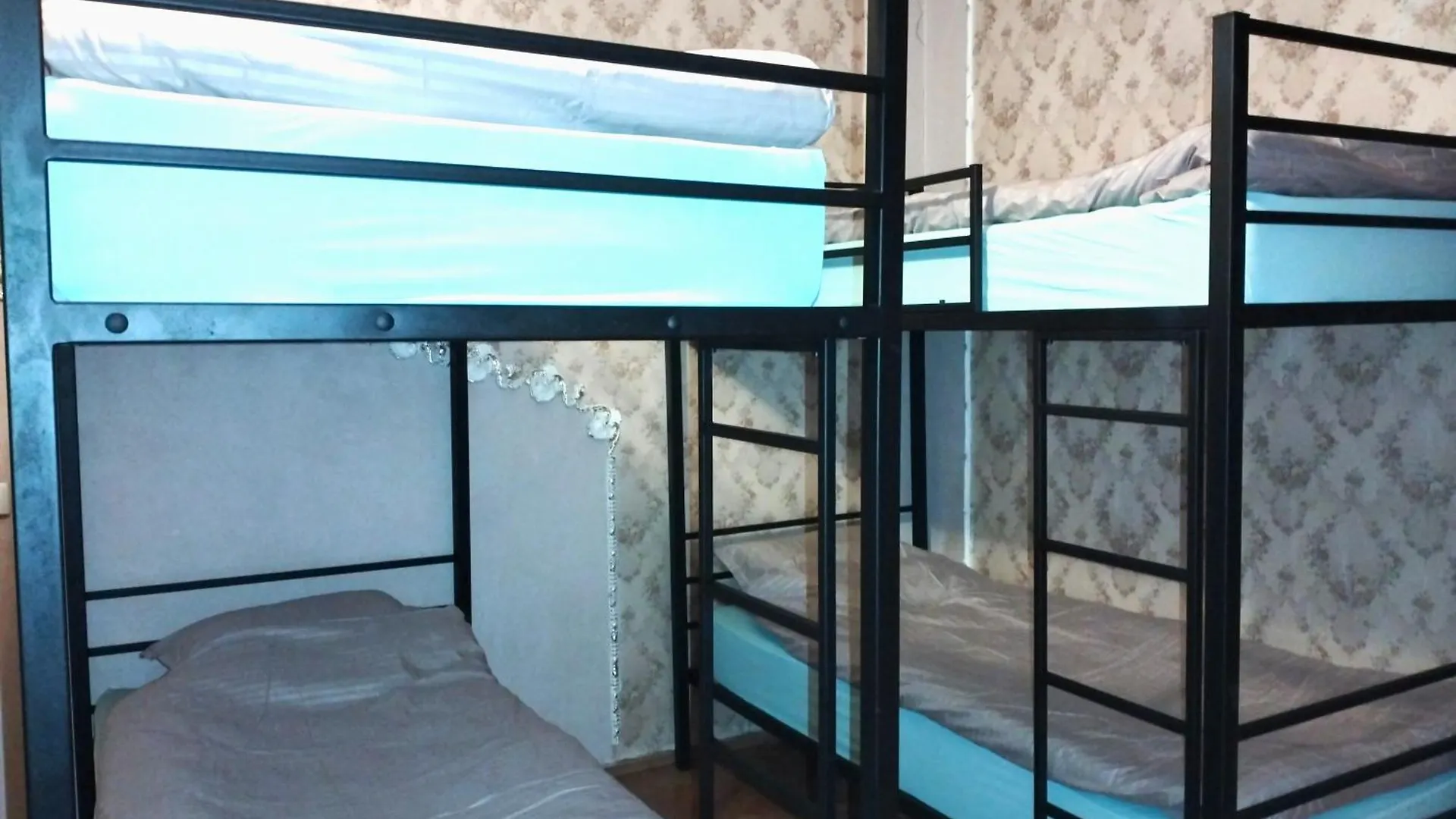 Long Tree Hostel - Comfy Mattress 0*, Tbilisi