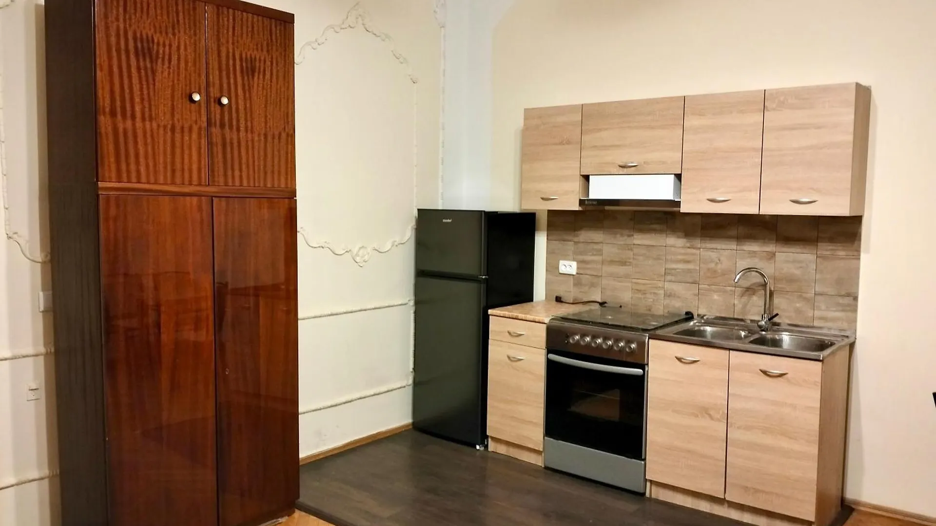 Long Tree Hostel - Comfy Mattress Tbilisi 0*,  Georgien