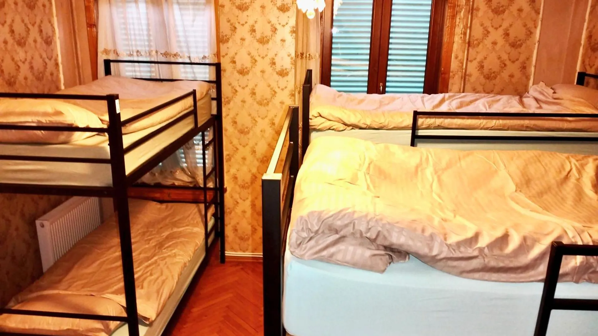 Hostel Comfy Mattress Georgië