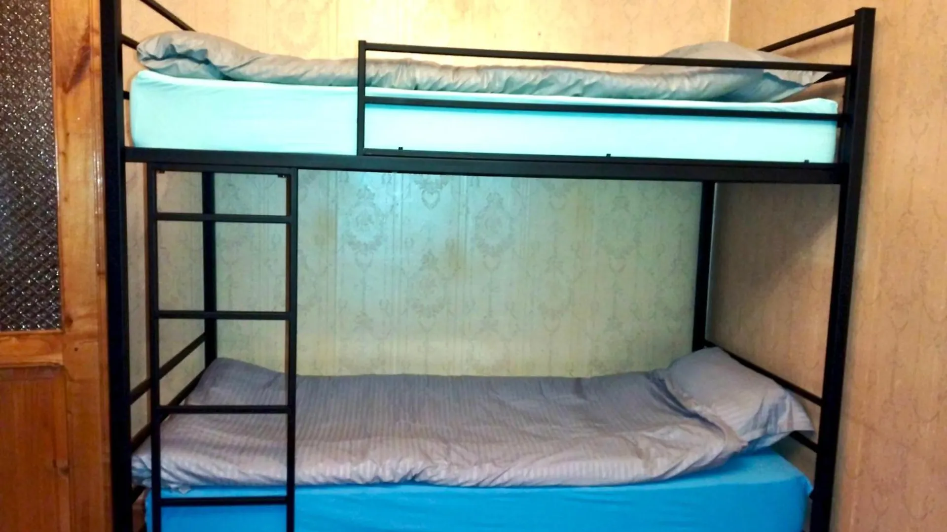 Hostel Comfy Mattress 0*, Tbilisi